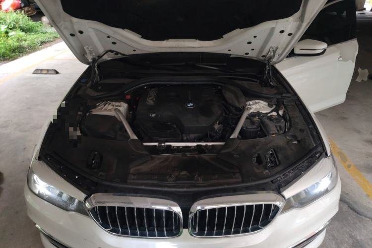 Used BMW 5 Series 2019 525Li Luxury Package Engine Bay