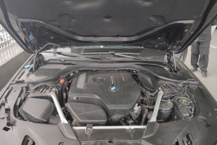 Used BMW 5 Series 2019 525i M Sport Package Engine Bay