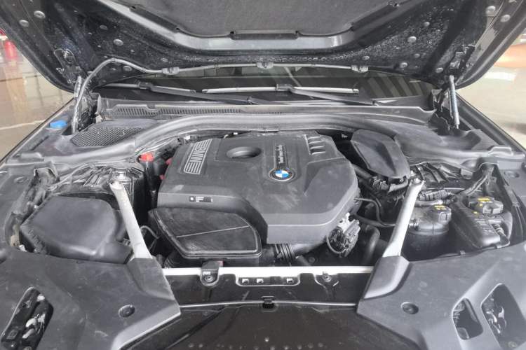 Used BMW 5 Series 2019 525Li M Sport Package Engine Bay