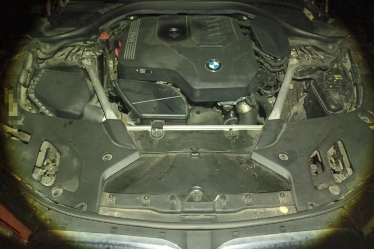 Used BMW 5 Series 2019 525i M Sport Package Engine Bay