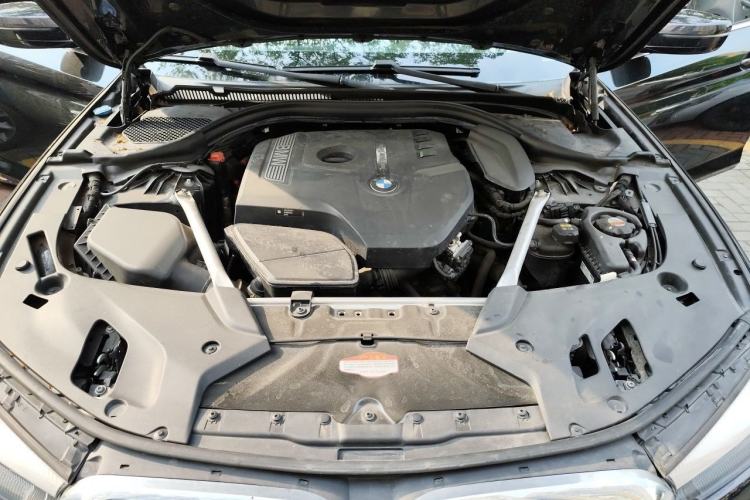 Used BMW 5 Series 2019 530Li Leading Model Luxury Package Engine Bay