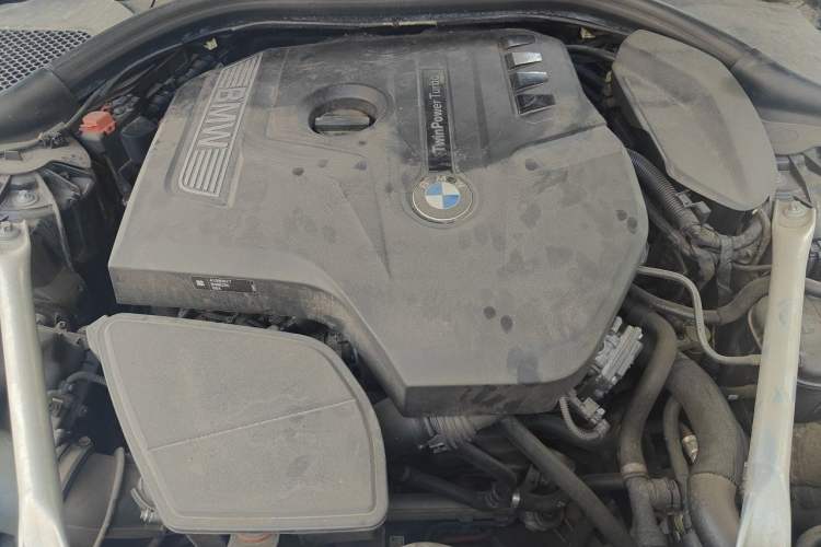 Used BMW 5 Series 2019 525Li M Sport Package Engine Bay