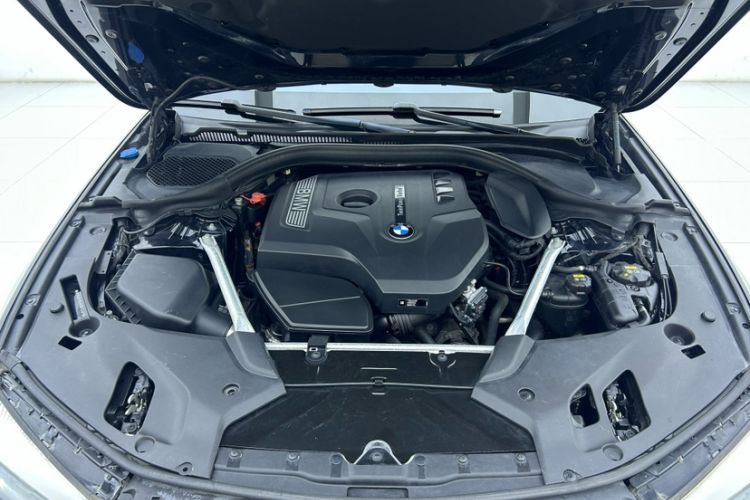 Used BMW 5 Series 2019 525i M Sport Package Engine Bay