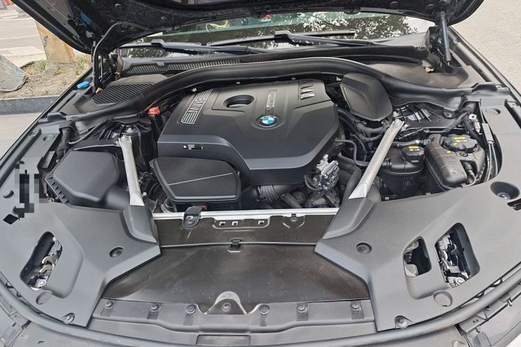 Used BMW 5 Series 2019 525Li M Sport Package Engine Bay