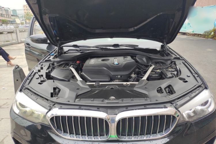 Used BMW 5 Series 2019 525i M Sport Package Engine Bay