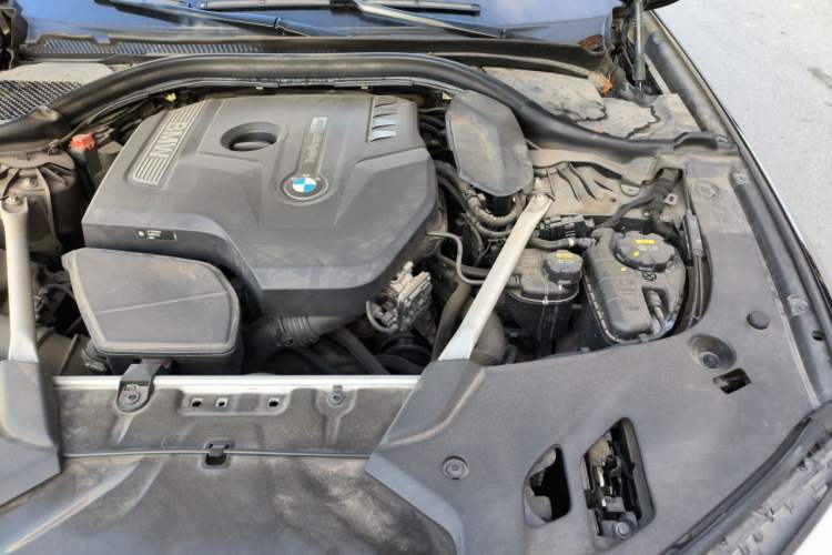Used BMW 5 Series 2019 525Li M Sport Package Engine Bay Left