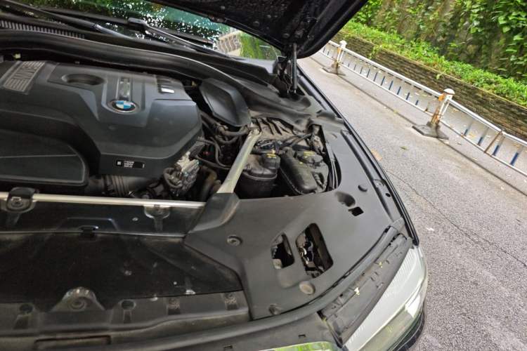Used BMW 5 Series 2019 525i M Sport Package Engine Bay Left