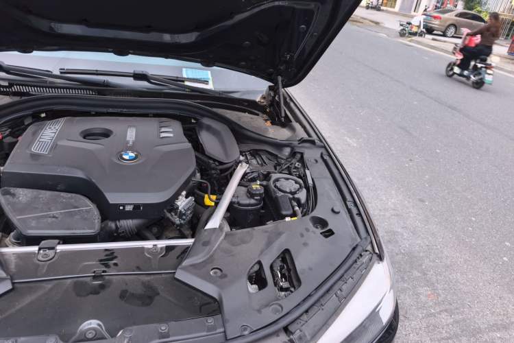 Used BMW 5 Series 2019 525i M Sport Package Engine Bay Left