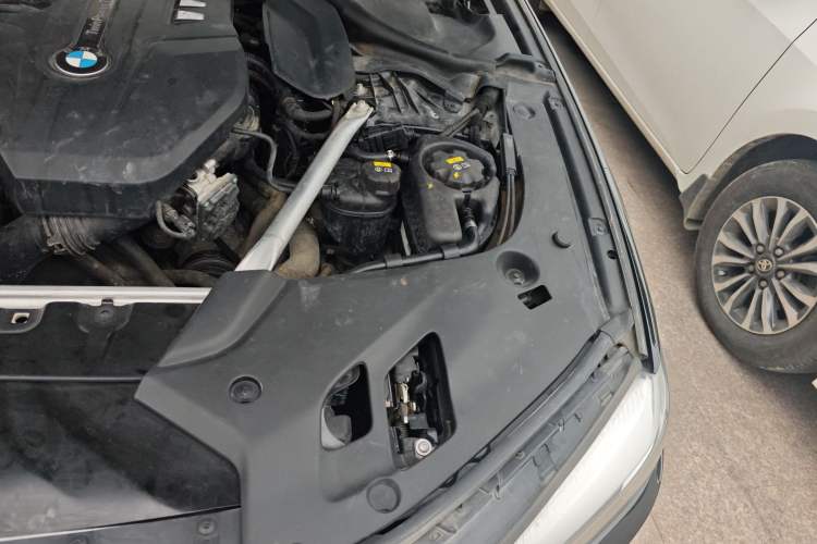 Used BMW 5 Series 2019 530Li Leading Model M Sport Package Engine Bay Left