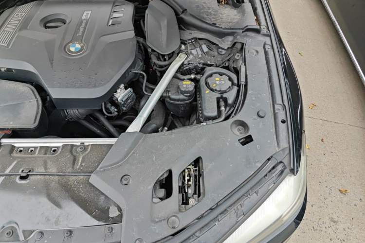 Used BMW 5 Series 2019 Facelifted 525Li Luxury Package Engine Bay Left