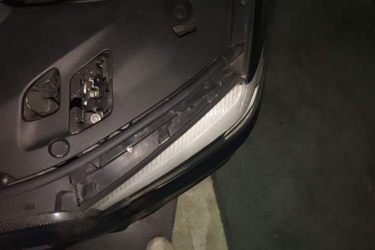 Used BMW 5 Series 2019 525Li M Sport Package Engine Bay Left