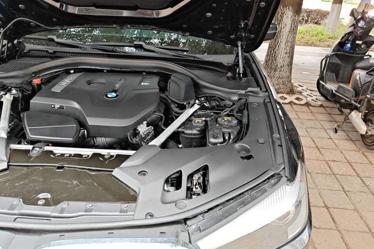 Used BMW 5 Series 2019 525Li M Sport Package Engine Bay Left