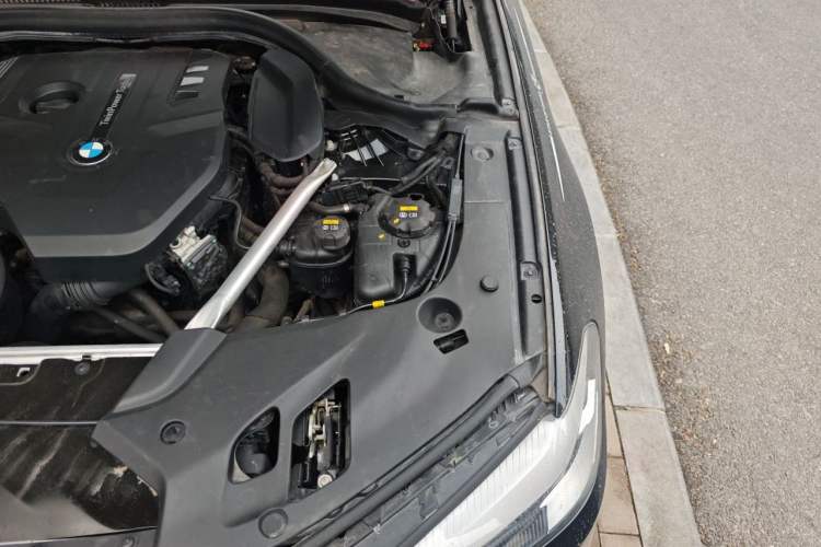 Used BMW 5 Series 2019 Restyled 525Li M Sport Package Engine Bay Left