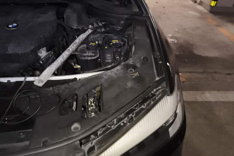 Used BMW 5 Series 2019 525Li M Sport Package Engine Bay Left