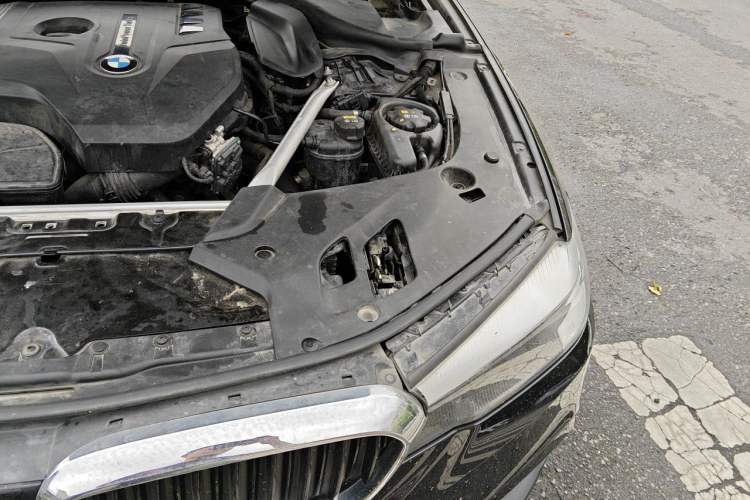 Used BMW 5 Series 2019 525Li M Sport Package Engine Bay Left