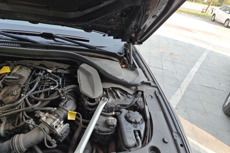 Used BMW 5 Series 2019 530Li Leading Model M Sport Package Engine Bay Left