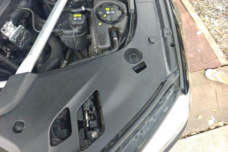 Used BMW 5 Series 2019 530Li Leading Model M Sport Package Engine Bay Left