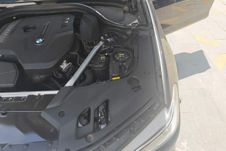Used BMW 5 Series 2019 525Li M Sport Package Engine Bay Left