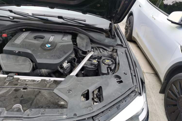 Used BMW 5 Series 2019 530Li Leading Model M Sport Package Engine Bay Left