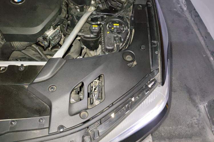 Used BMW 5 Series 2019 Facelifted 530Li Leading Edition Luxury Package Engine Bay Left