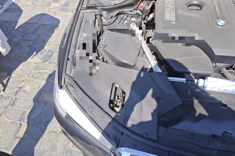 Used BMW 5 Series 2019 525Li M Sport Package Engine Bay Right