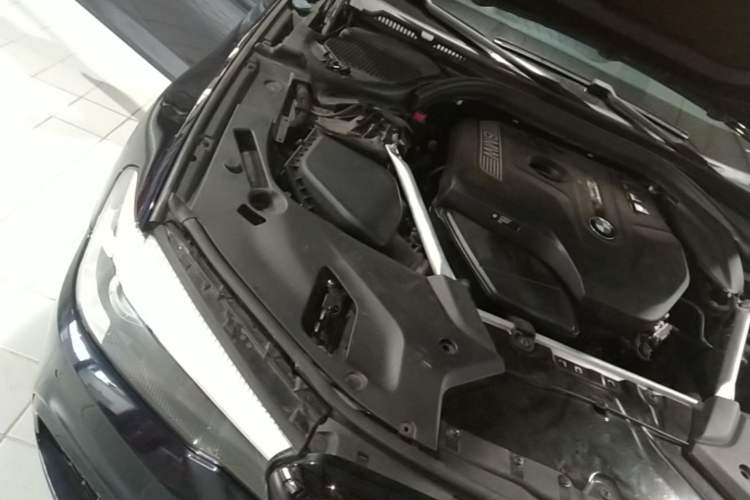 Used BMW 5 Series 2019 530Li Leading Model M Sport Package Engine Bay Right
