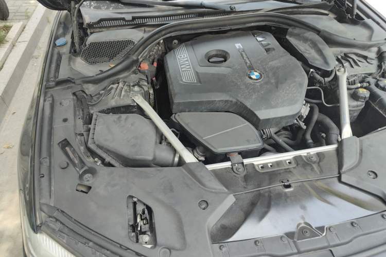 Used BMW 5 Series 2019 525Li M Sport Package Engine Bay Right