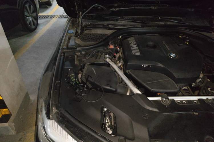 Used BMW 5 Series 2019 525Li Luxury Package Engine Bay Right