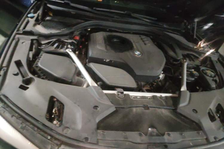 Used BMW 5 Series 2019 525Li M Sport Package Engine Bay Right
