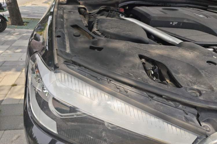 Used BMW 5 Series 2019 525Li Luxury Package Engine Bay Right