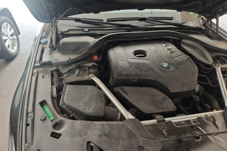 Used BMW 5 Series 2019 525Li M Sport Package Engine Bay Right