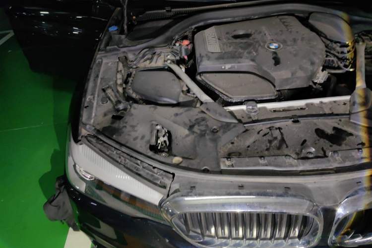 Used BMW 5 Series 2019 525Li M Sport Package Engine Bay Right