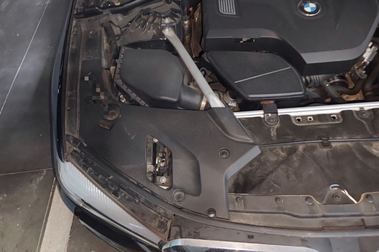 Used BMW 5 Series 2019 525Li M Sport Package Engine Bay Right