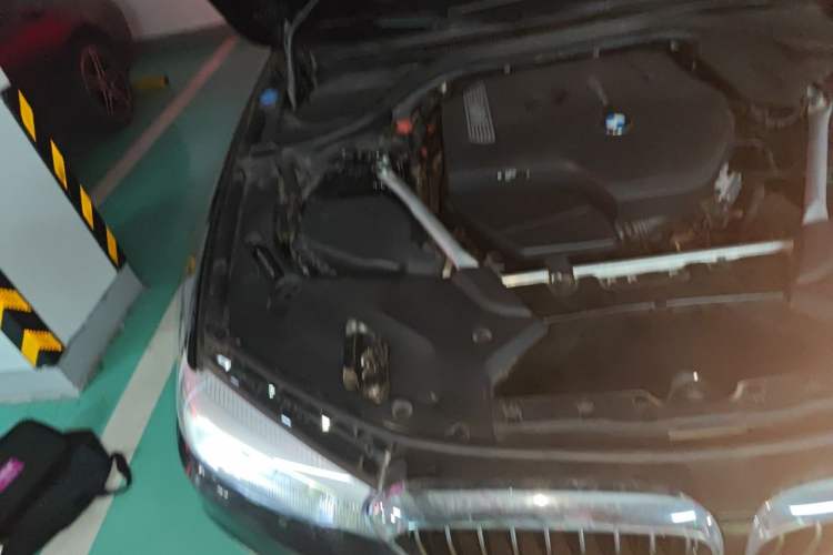 Used BMW 5 Series 2019 525Li Luxury Package Engine Bay Right