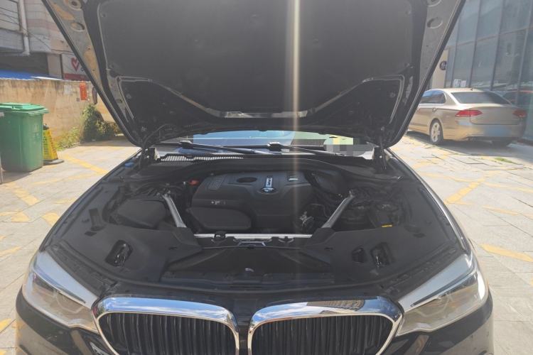 Used BMW 5 Series 2019 525Li M Sport Package Engine Bay