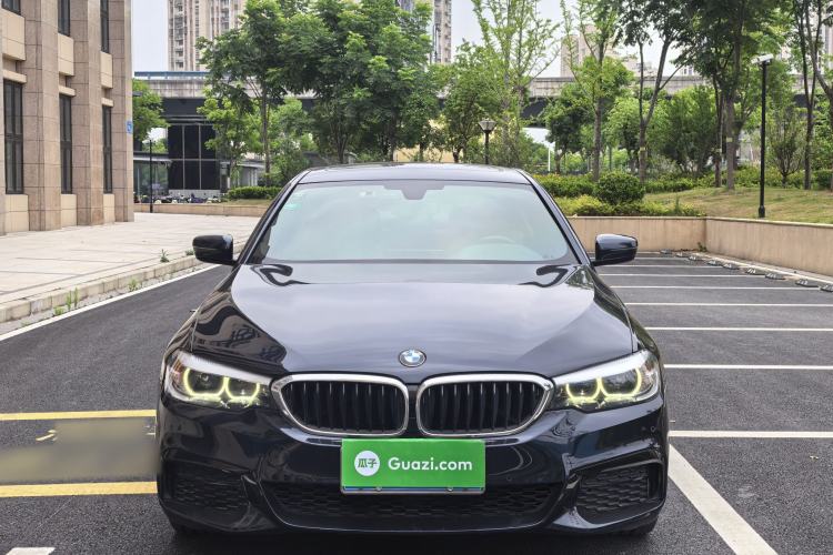 Used BMW 5 Series 2019 Facelifted 530Li Leading Edition M Sport Package Exterior 1