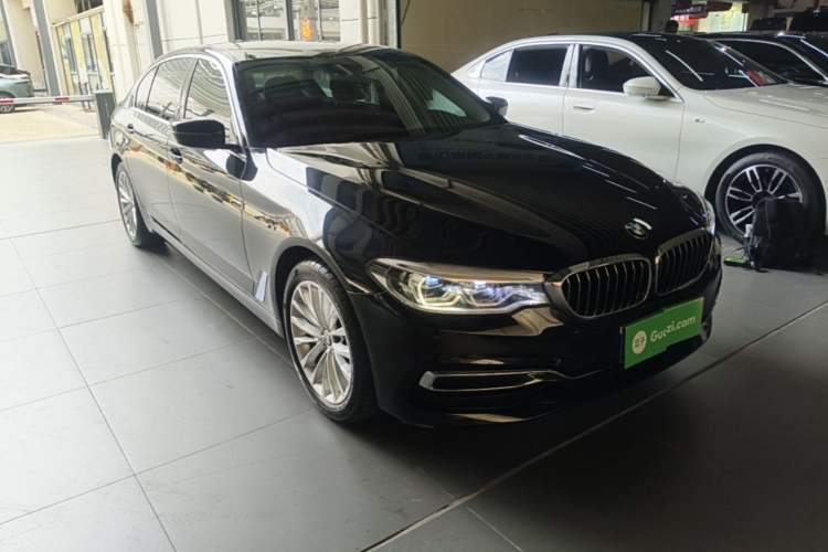 Used BMW 5 Series 2019 Facelifted 530Li Luxury Edition Premium Package Exterior 1
