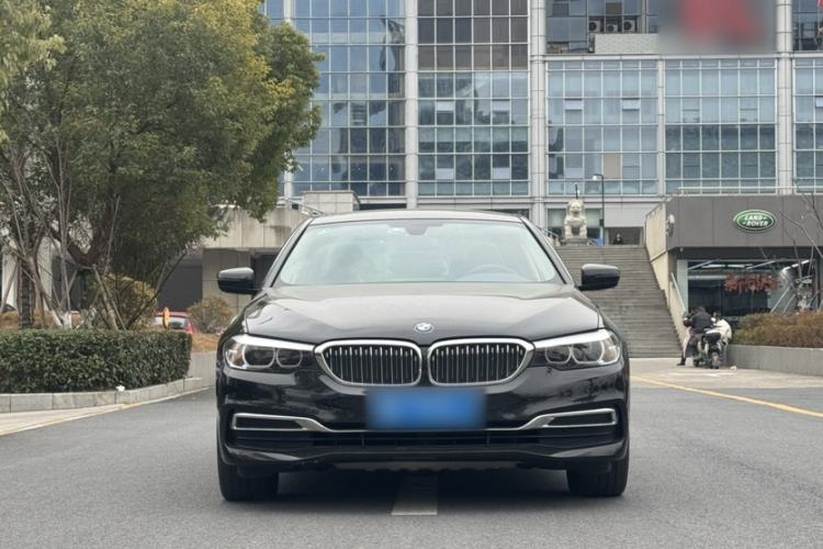 Used BMW 5 Series 2019 Facelifted 525Li Luxury Package Exterior 1
