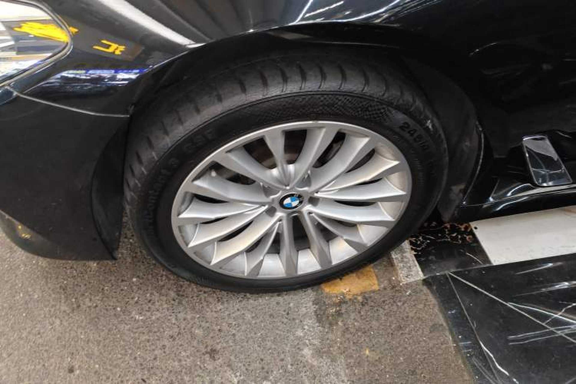 Used BMW 5 Series 2019 525Li Luxury Package Exterior 1