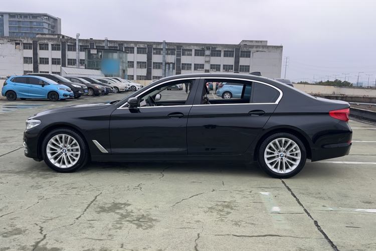 Used BMW 5 Series 2019 Facelifted 530Li Luxury Edition Premium Package Exterior 1