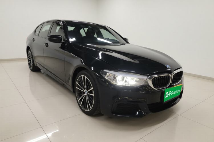 Used BMW 5 Series 2019 Facelifted 530Li Leading Edition M Sport Package Exterior 1