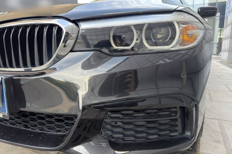 Used BMW 5 Series 2019 Facelifted 530Li Leading Edition M Sport Package Exterior 10