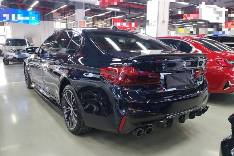 Used BMW 5 Series 2019 Facelifted 530Li Leading Edition M Sport Package Exterior 2