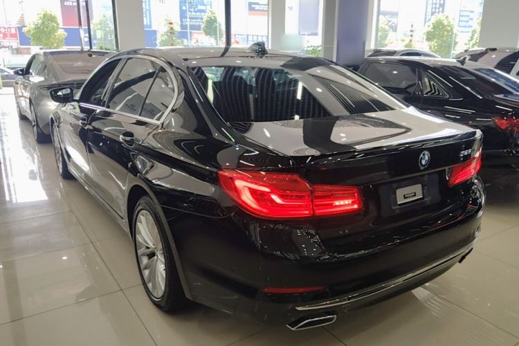 Used BMW 5 Series 2019 525Li Luxury Package Exterior 2
