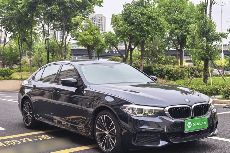 Used BMW 5 Series 2019 Facelifted 530Li Leading Edition M Sport Package Exterior 2