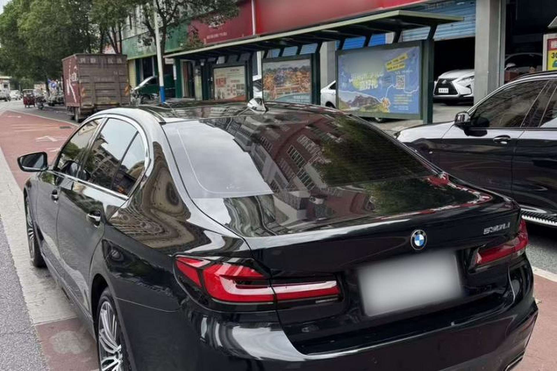 Used BMW 5 Series 2019 530Li Leading Model M Sport Package Exterior 2