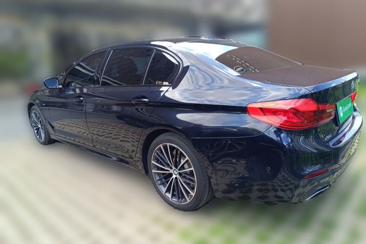 Used BMW 5 Series 2019 Facelifted 530Li xDrive M Sport Package Exterior 2