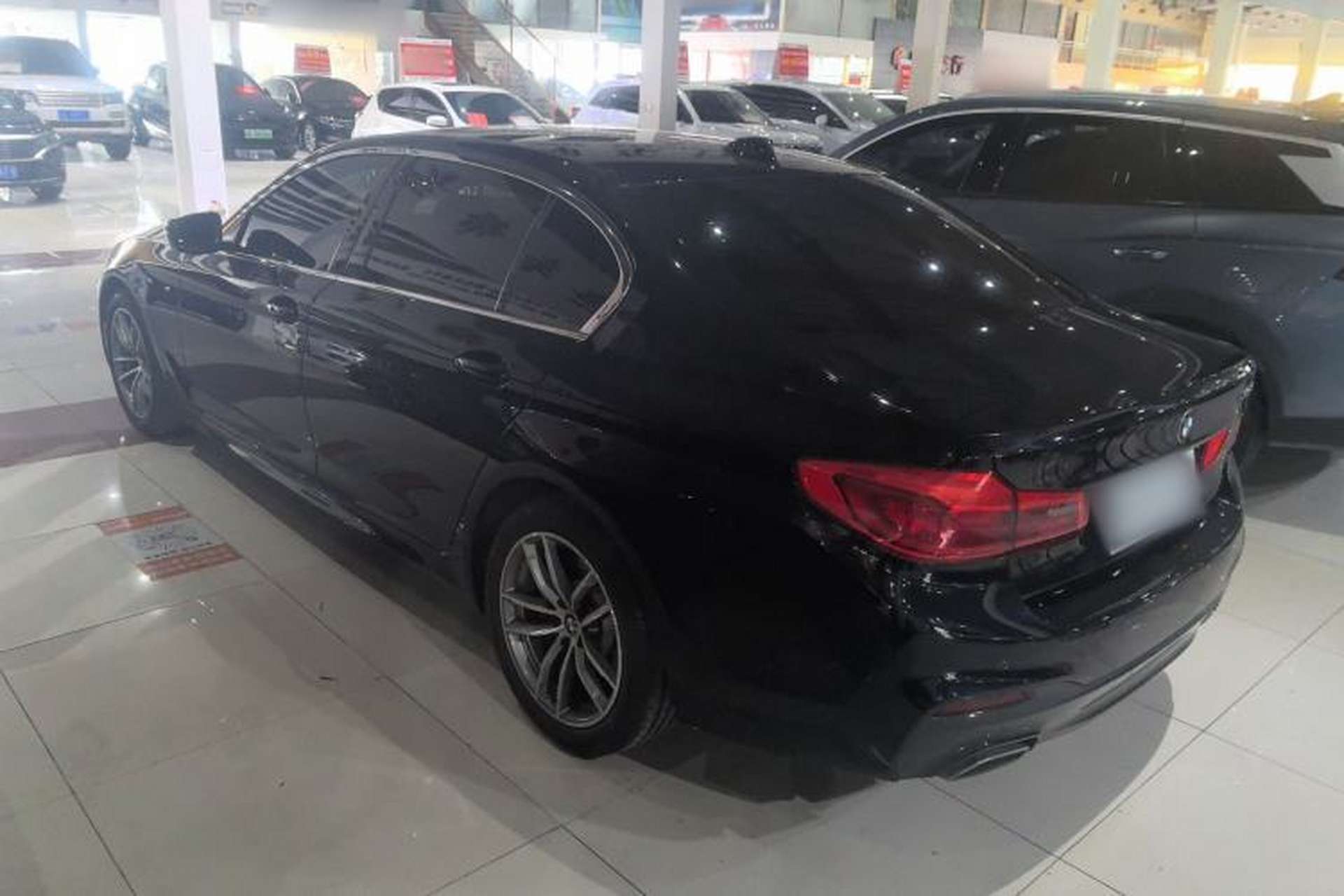 Used BMW 5 Series 2019 Restyled 525Li M Sport Package Exterior 2