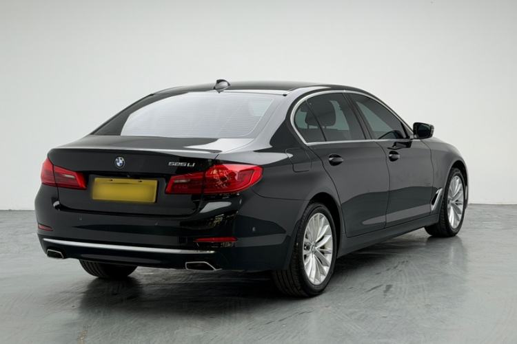 Used BMW 5 Series 2019 Facelifted 525Li Luxury Package Exterior 2