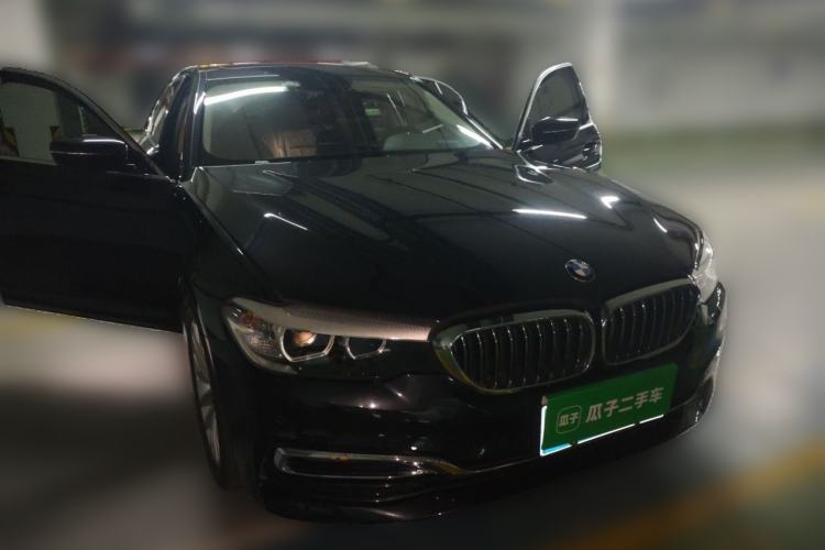 Used BMW 5 Series 2019 Facelifted 530Li Leading Edition Luxury Package Exterior 2